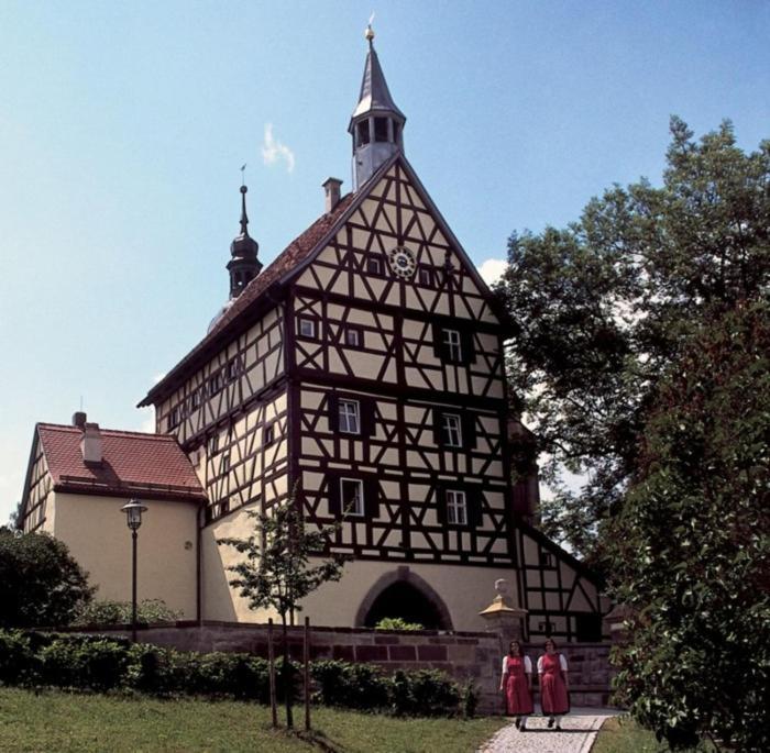 Turmstueble Im Torhaus Von 1545 Lägenhet Burgbernheim Exteriör bild